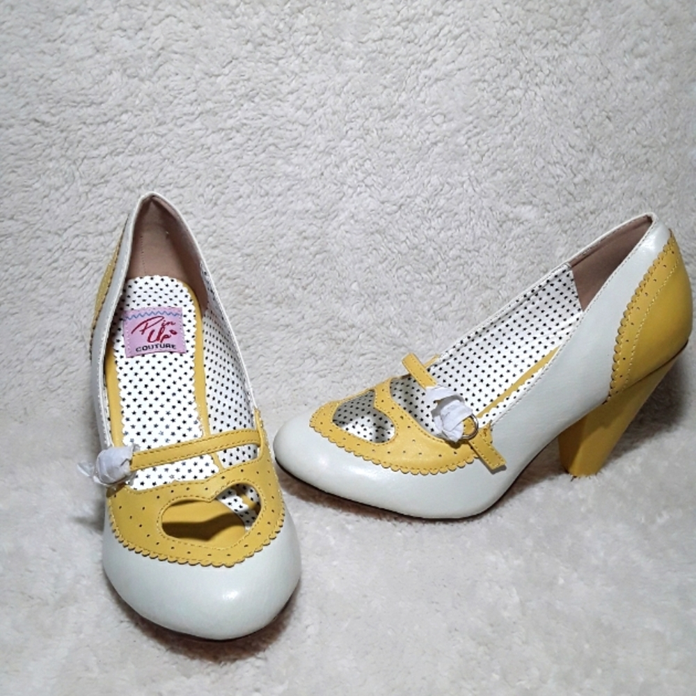 Sold * Pin Up Couture Poppy 18 Yellow-Cream Pumps Sz 8